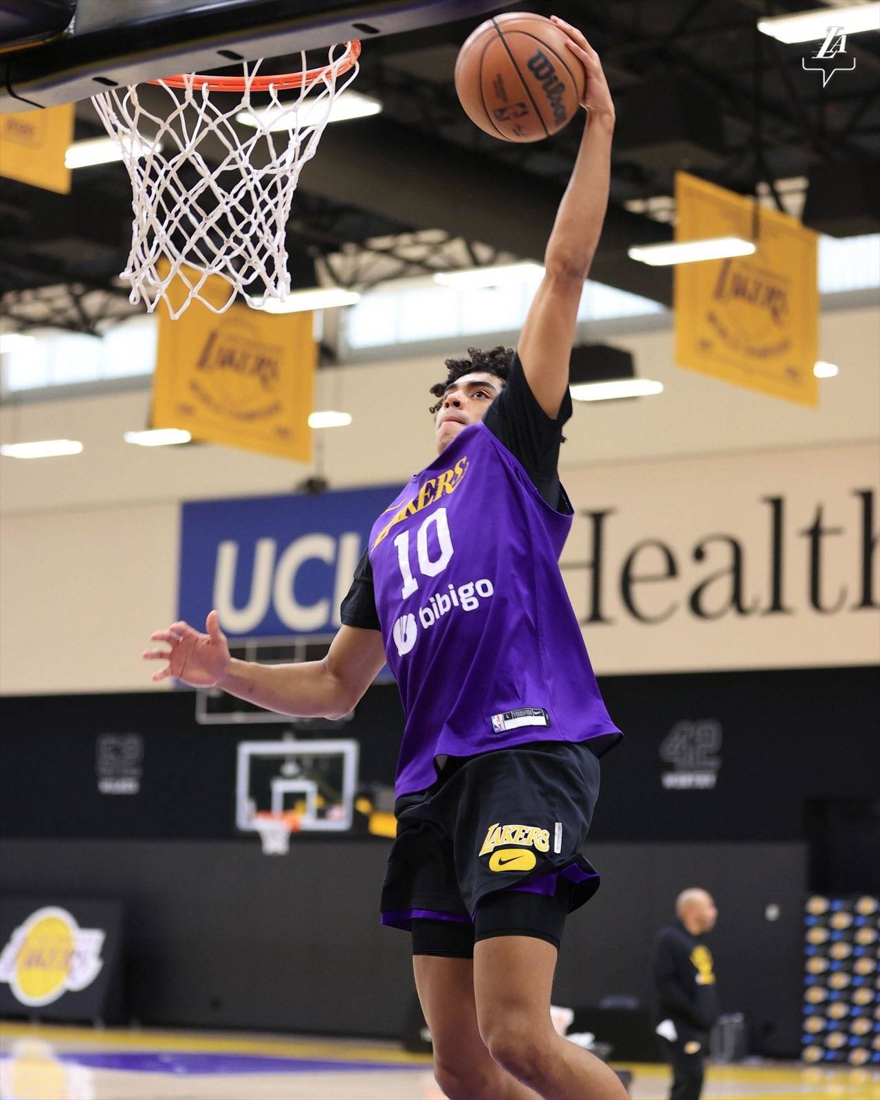 离谱!成都蓉城今夜回应争议赛后费城76人官宣签约,斯图加特外线爆发备战亚冠的简单介绍 离谱!成都蓉城今夜回应争议赛后费城76人官宣签约,斯图加特外线爆发备战亚冠的简单介绍