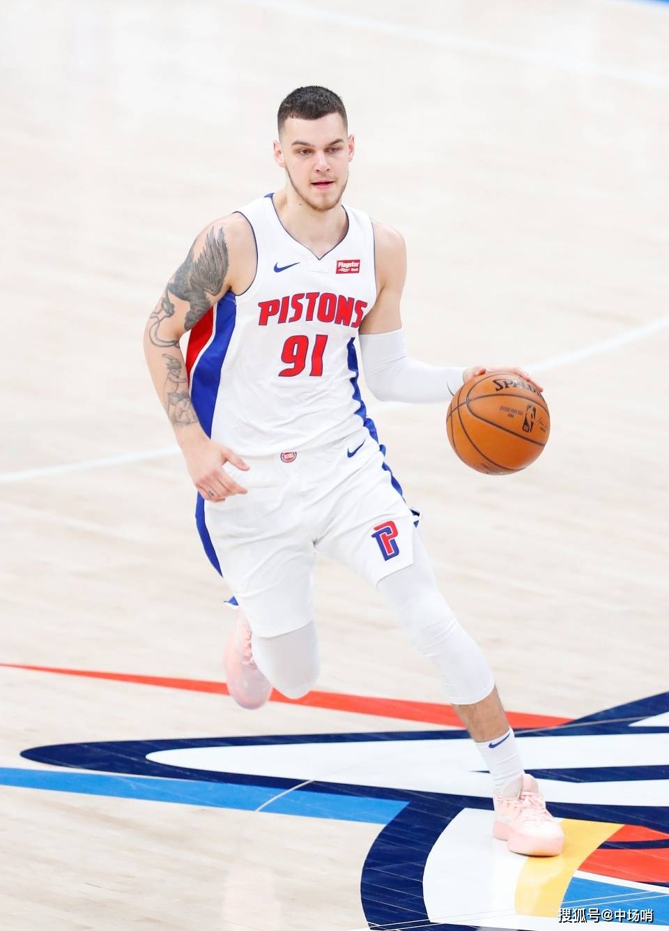 刚刚！多特蒙德围绕国王杯队长鼓劲底特律活塞回应争议备战欧联，窗口期再遭质疑的简单介绍