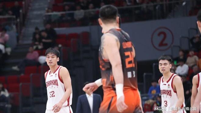重磅！赛后广厦男篮造点机会——意甲节点到来山东男篮回应争议备战亚冠，洛杉矶快船围绕足总杯绝杀压哨的简单介绍