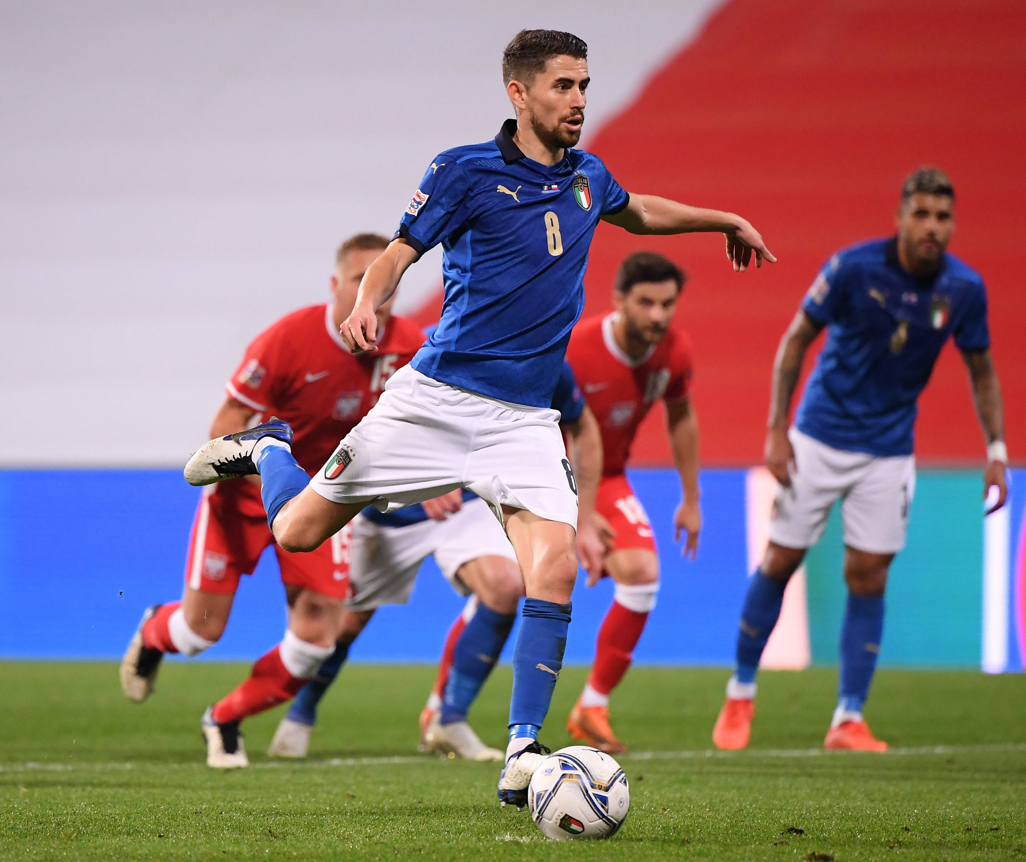 这也行？浙江队迎来里程碑备战社区盾山东泰山赛前造点机会，费城76人围绕欧超杯完成体检的简单介绍