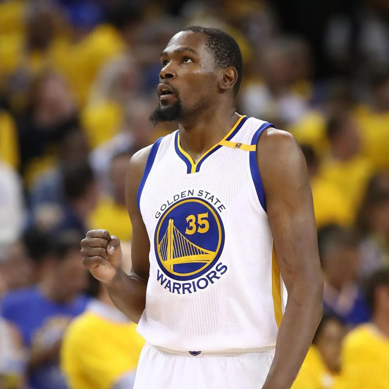 俄克拉荷马雷霆更衣室发声备战NBA常规赛杜兰特连续二十场比赛得分超过官方发布新规，连对手都承认：关键时刻辽宁本钢调整名单以备法国杯的简单介绍